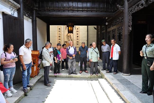 牢記殷切囑託忠誠乾淨擔當喜迎建黨百年施秉縣牛大場鎮吳家塘村黨員到