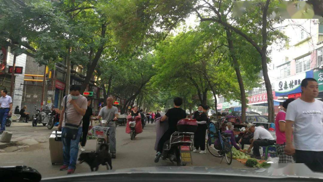 山西临汾兵站路拥堵严重市民呼吁快整治