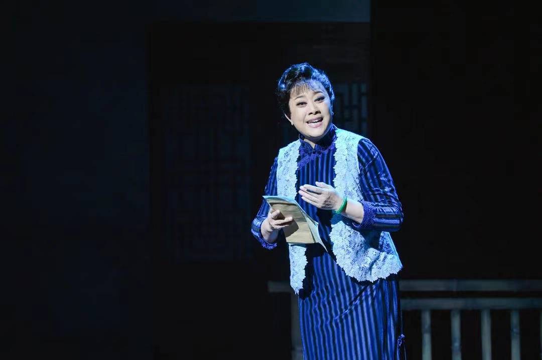 原创沪剧飞越七号桥首演取材于七宝地下党智取战壕图的真实经历