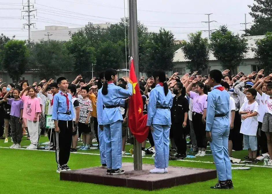 喜迎建党百年逐梦扬帆远航致敬建党百年定兴三小举办2021届毕业典礼