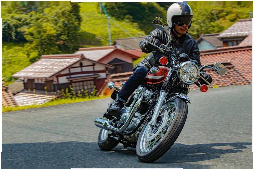 kawasaki2022w800w800café新色发布金属炽焰红暗夜流光黑登场