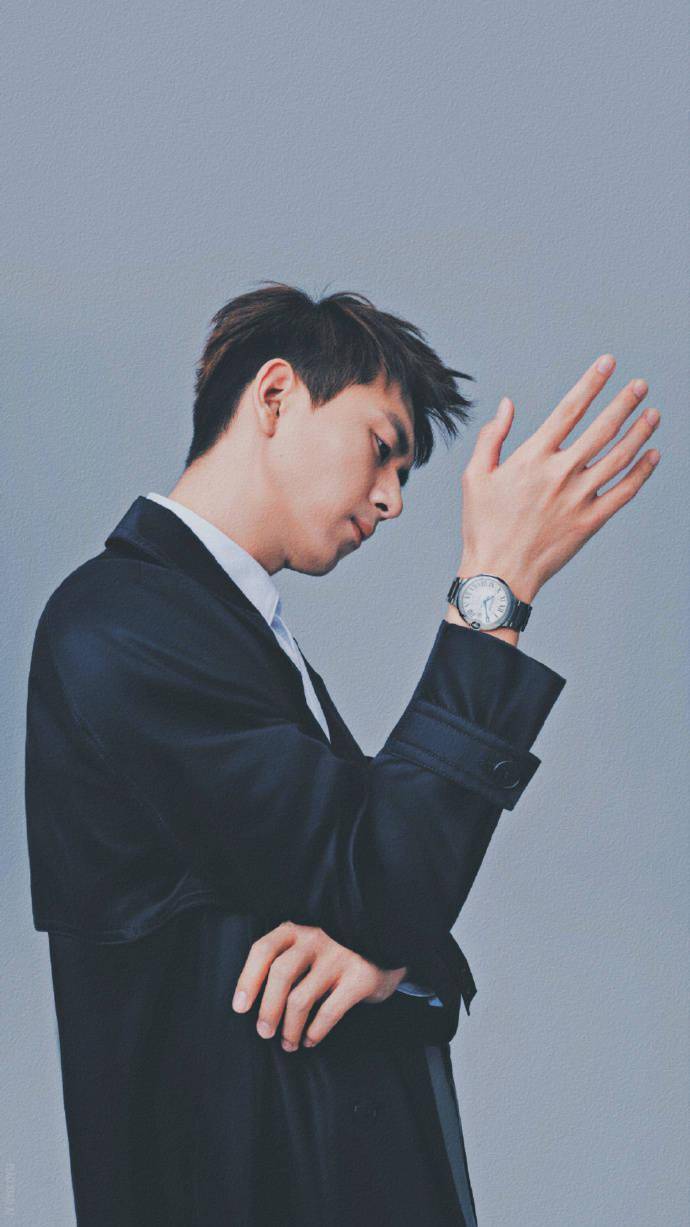 李现卡地亚腕表大片公开 诠释先锋精神释放不凡魅力