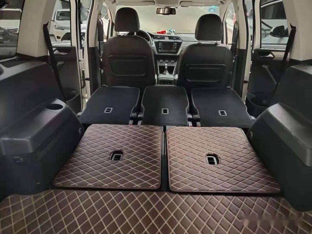 店长荐车7座车7折购能跑又能装准新途安l