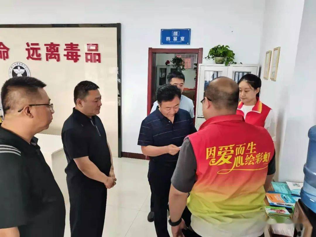 头条市禁毒委督导组在静乐县检查禁毒工作