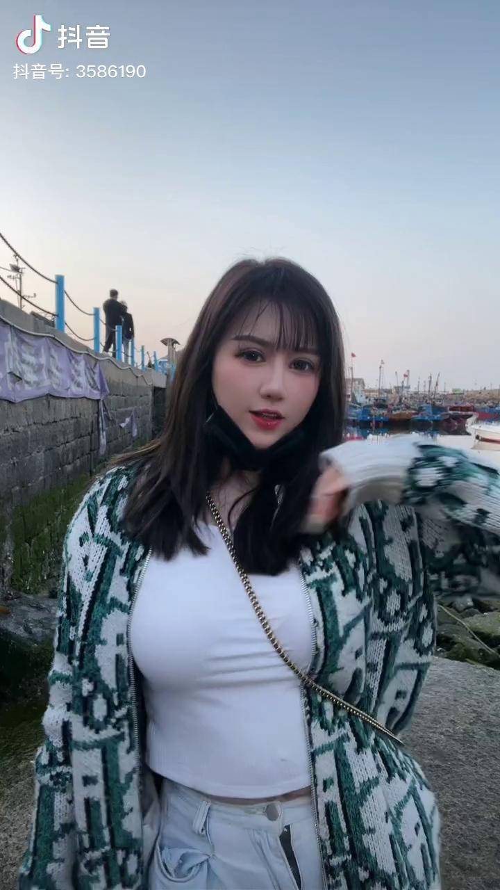 快点补补渔网吧我这条胖头鱼要被挤出去啦热门微胖女生大连