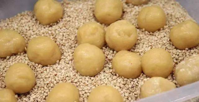 家常小零食做法,不用一滴水,无需发面,简单几步即可出锅