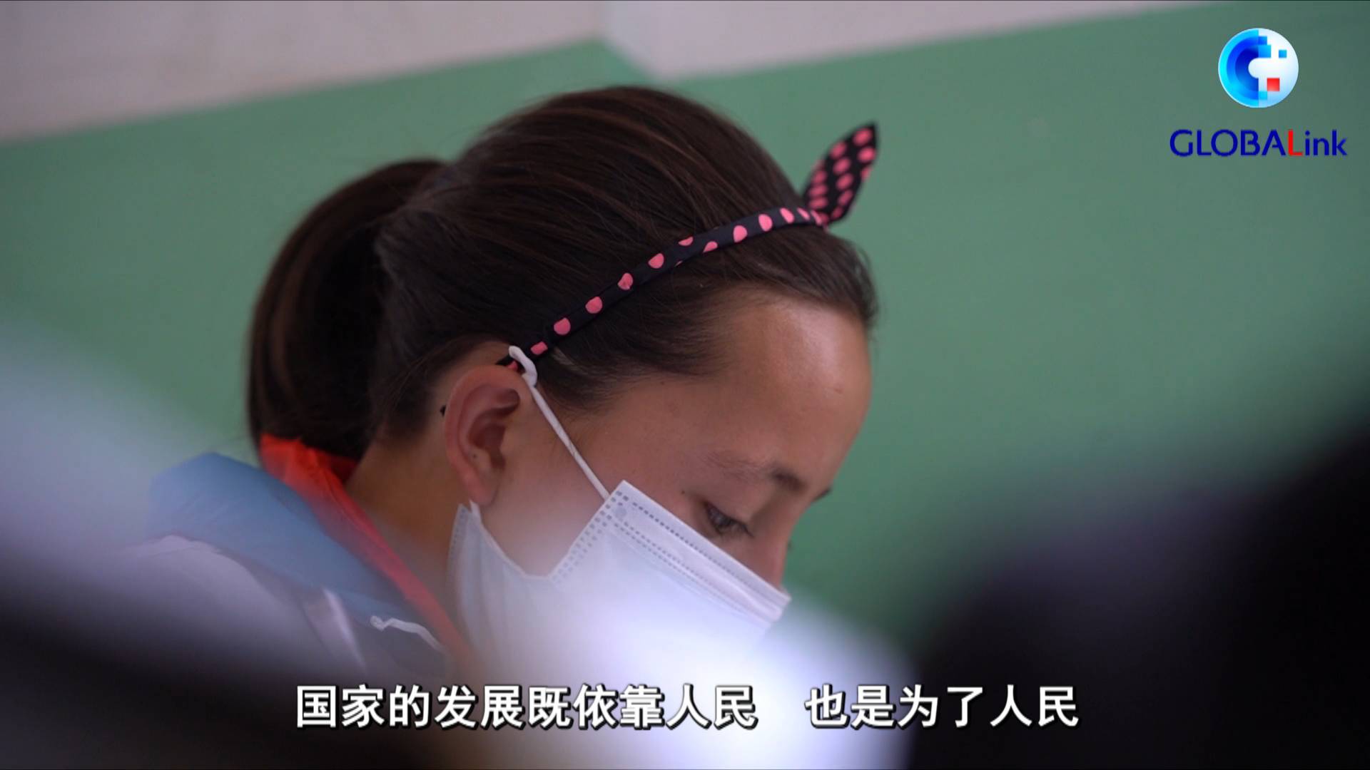 秦大军 杨 咏 李 琴 编 导:宿传义 刘 向 张雨虹 林 琳 记 者:吴丹妮