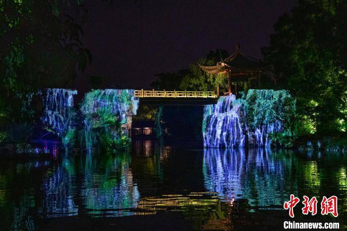 风景区|扬州瘦西湖夏日夜游启幕 三大亮点呈现“光影绘唐诗”