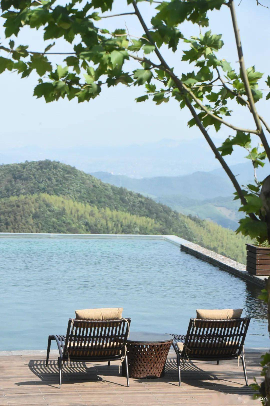 由 1910 年苏格兰传教士医师梅藤更的私人别墅改建的裸心堡,坐落在