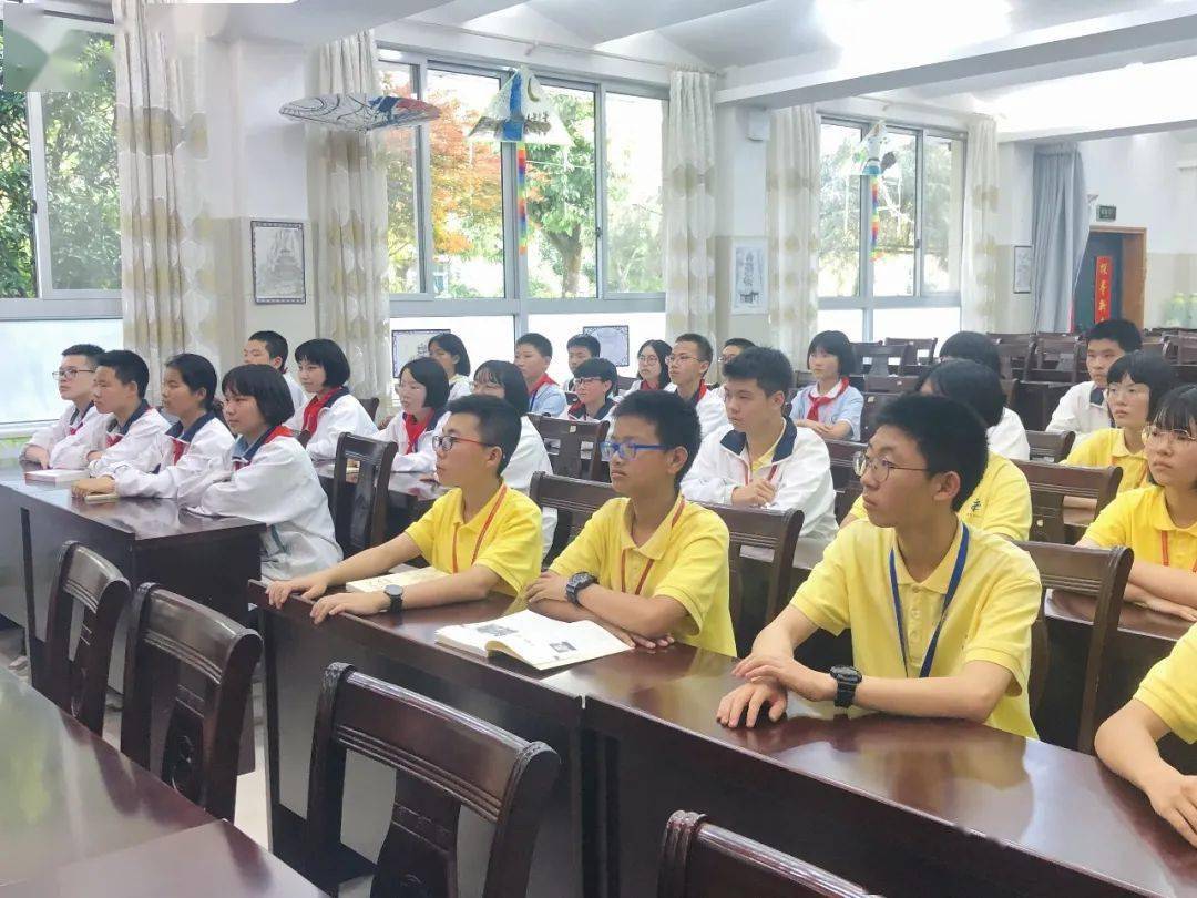 党史学习教育94江口中学广播社团开讲让党史故事入耳更入心