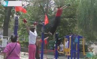 枕头|“挂树”疗法“治”好颈椎病？