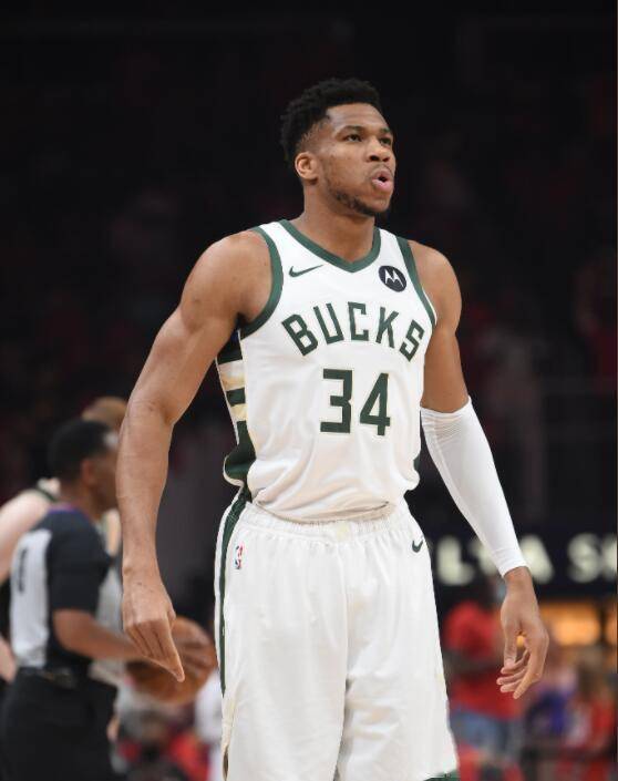 雄鹿宣布字母哥不大可能参加明天的总决赛揭幕战