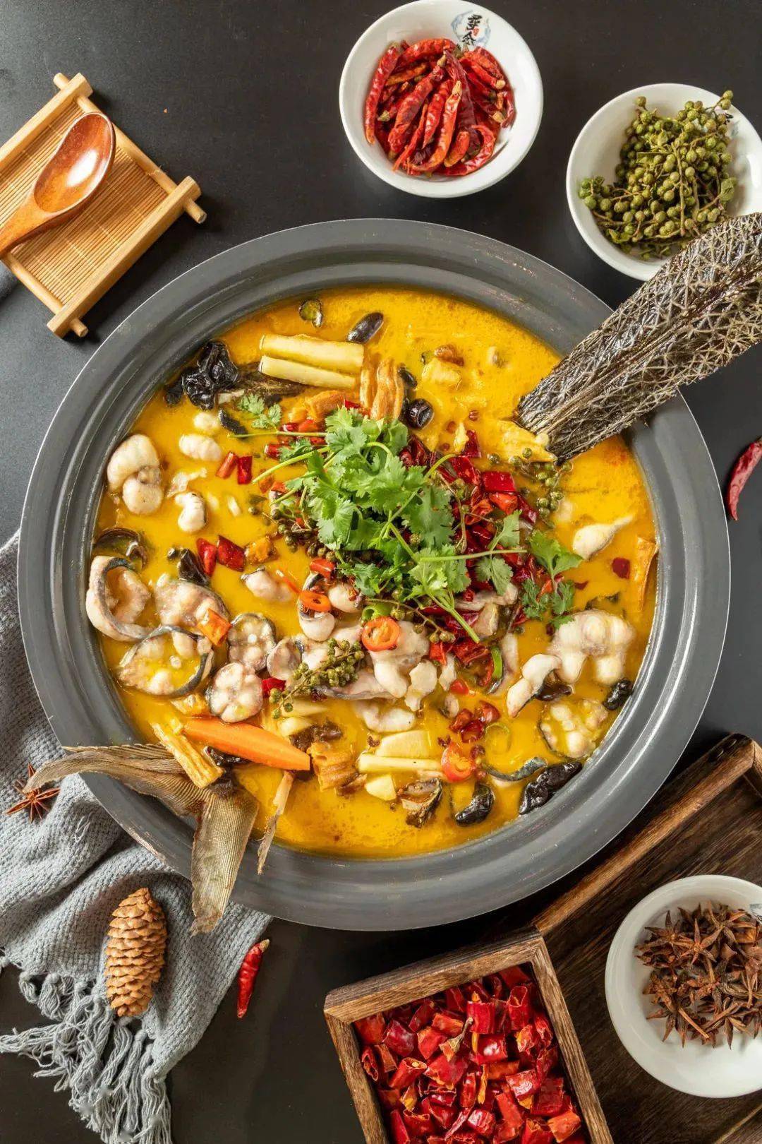 【寻念藤椒鸭嘴鱼】128元享门市价357元鱼锅4-5人餐!