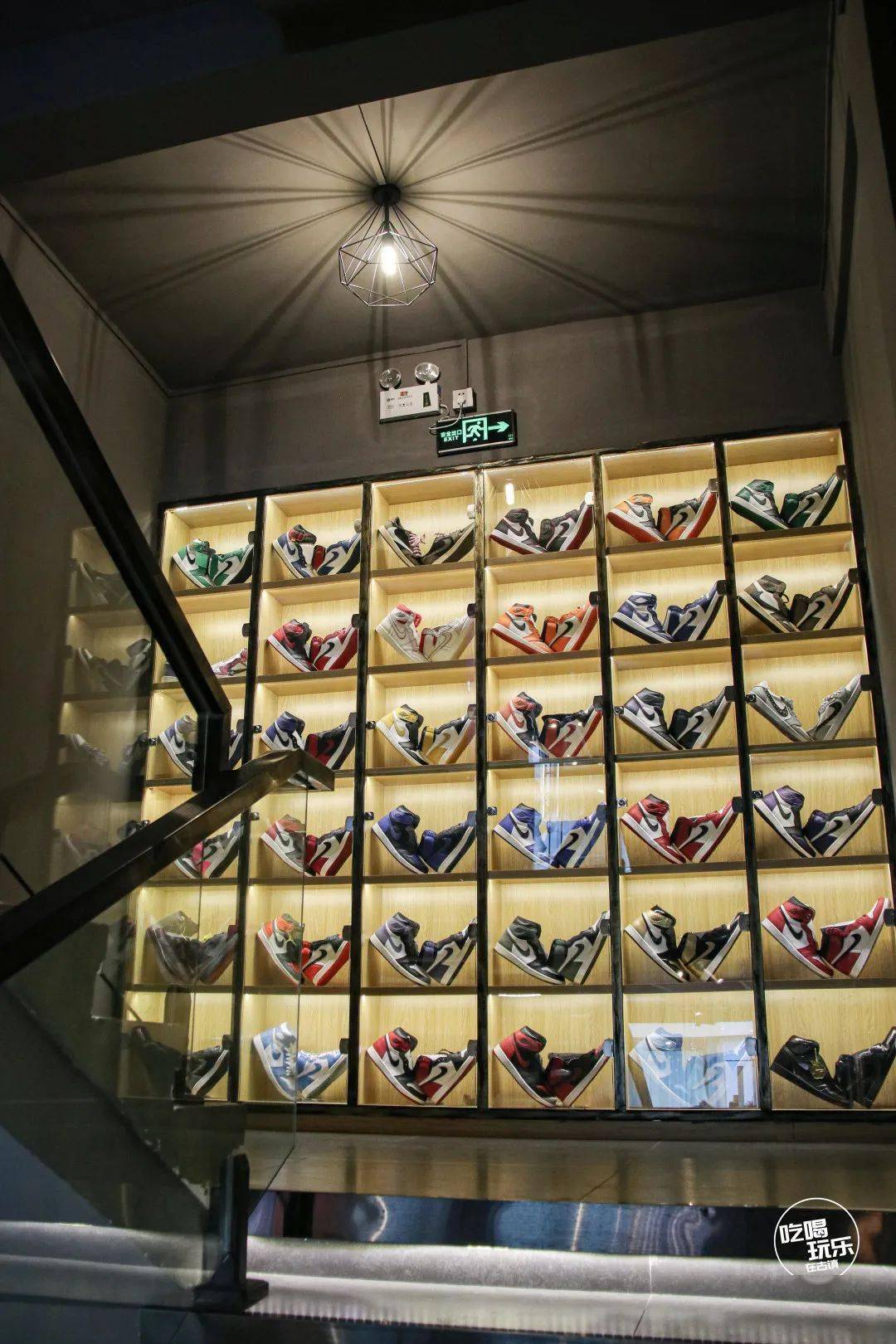 拥有整面aj墙 "鞋狗"的专属天堂01使用时间:即日 - 2021.09.