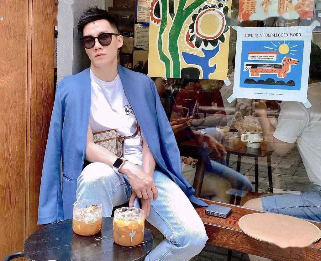 他,被称为舞坛"编创高产王",也是华宵一的挚友!_吕梓民