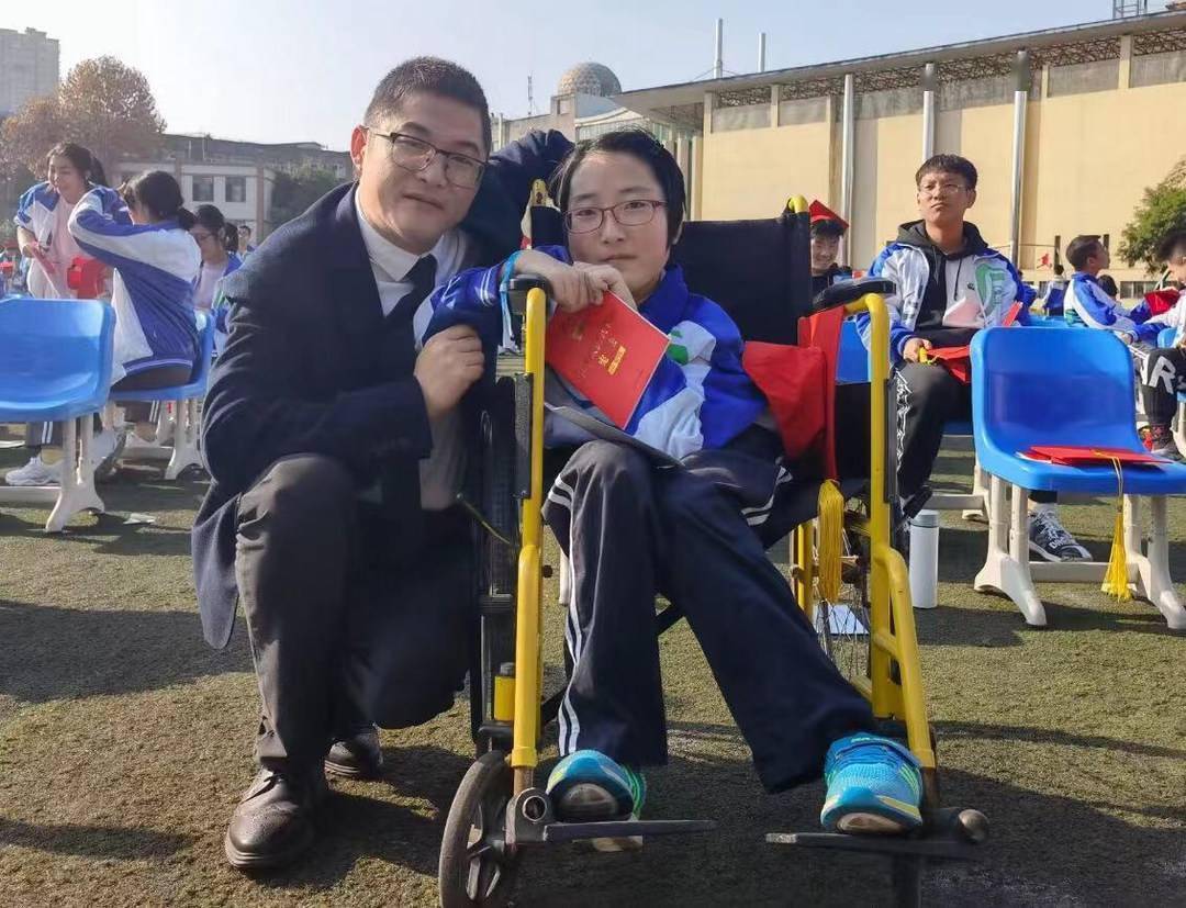 郭侨 潘建勇 封面新闻记者 李庆 王越欣7月7日,四川仁寿一中南校区的