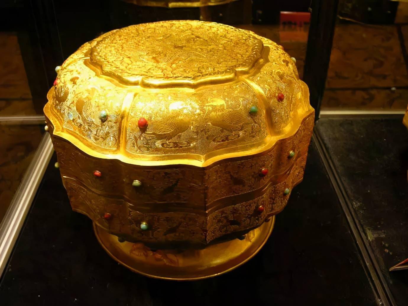 千年神秘地宫奇珍异宝无数