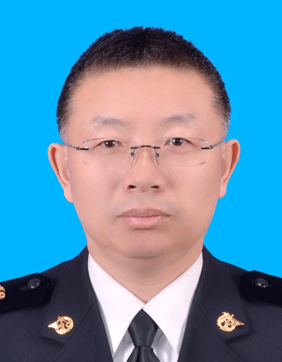 额济纳海关党委书记 关长 黄卫东通过党员凝聚群众力量,通过党员带领