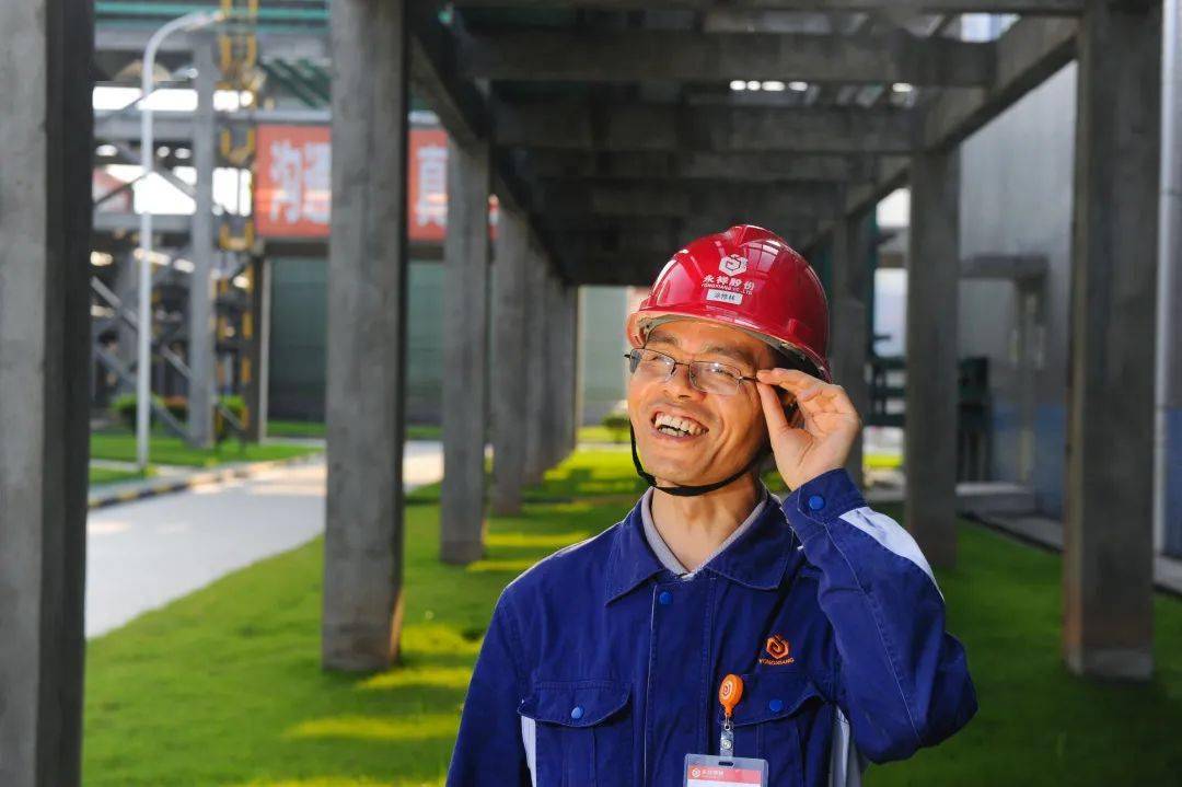 通威表率丨行表率,勇担当——记永祥树脂高级工程师涂修林_生产