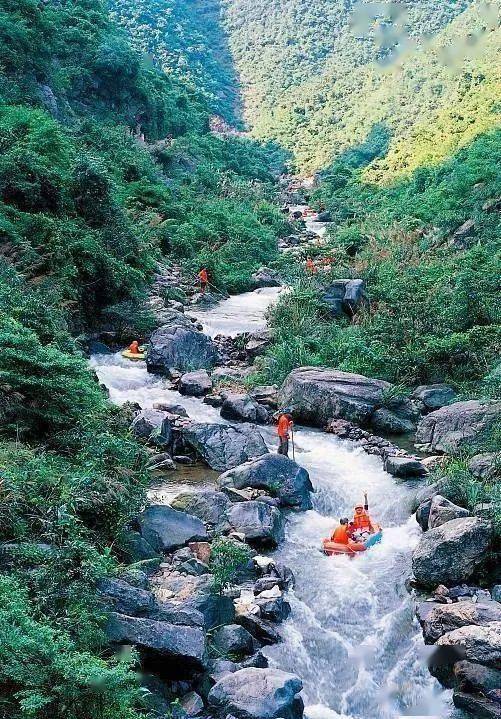 夏日刺激第一漂,激情無限,尖叫體驗加勒比漂流,垂雲通天河坐遊船觀