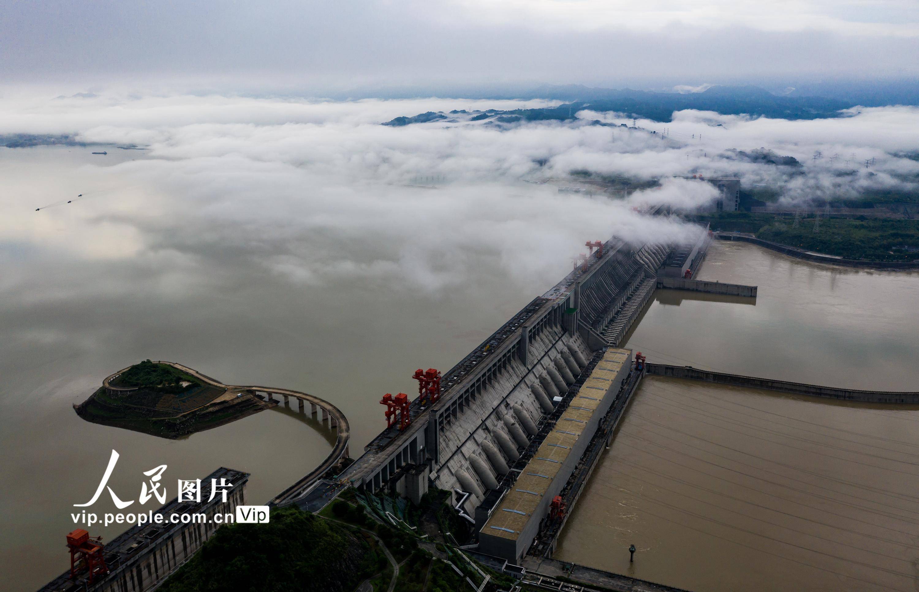 湖北宜昌:三峡梯级水库总防洪库容达386亿立方米