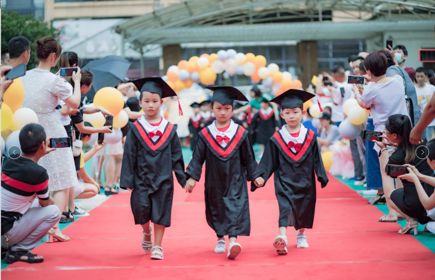 岑巩县|童年不散场 梦想再起航