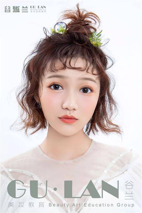 多种气质减龄的刘海新娘造型,你更喜欢哪一款?