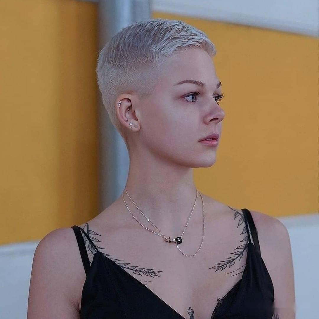 夏天别总长发大波浪看看这10几款解暑发型精致清爽大不一样