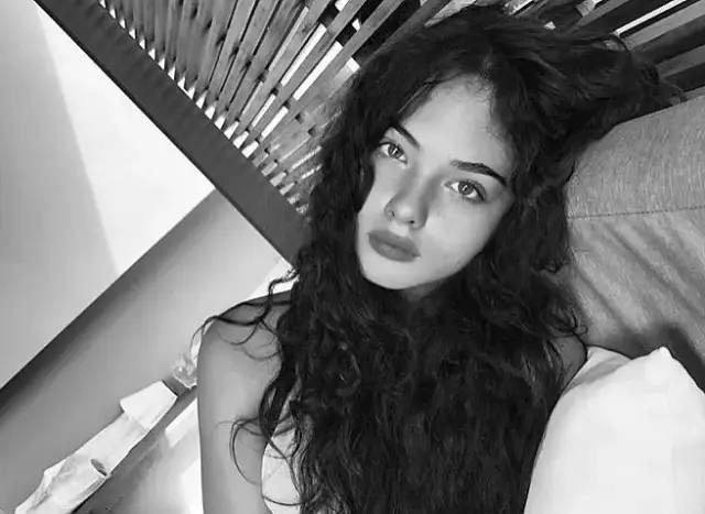 气质|全世界都在等的那个她，长大了！