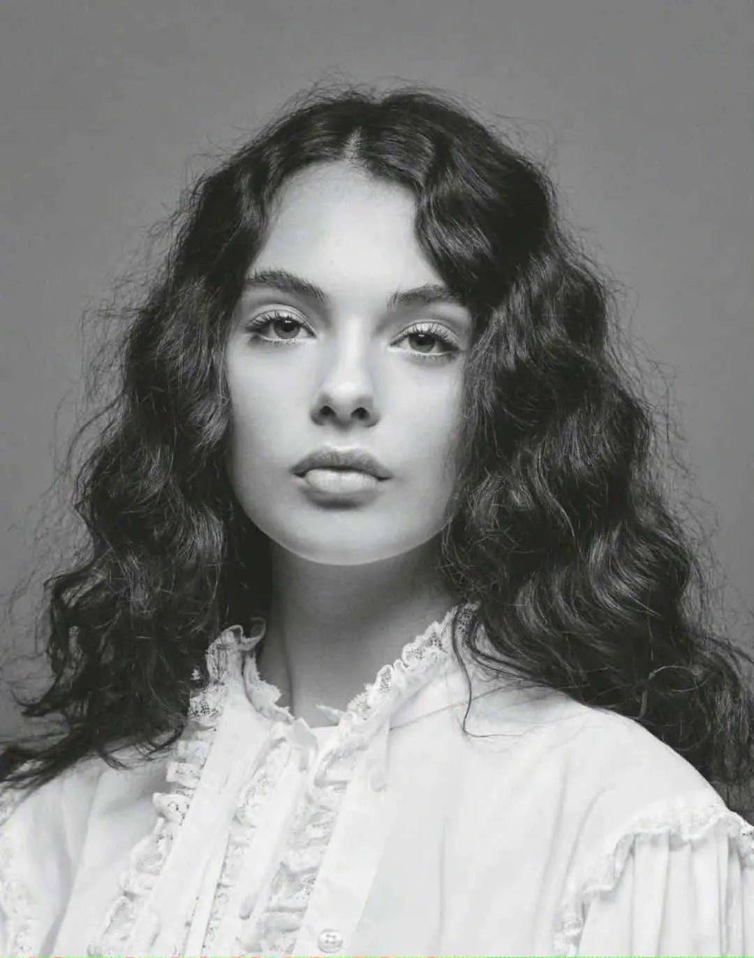 气质|全世界都在等的那个她，长大了！