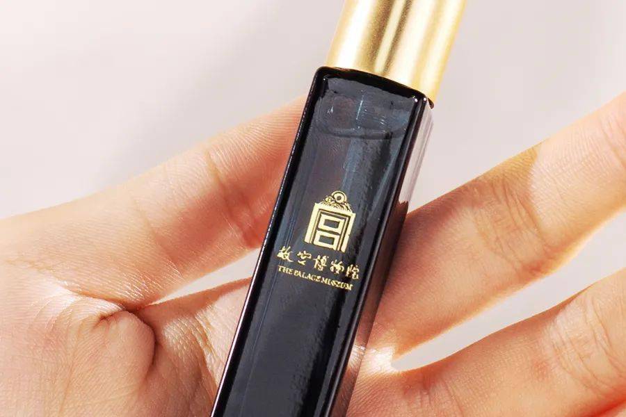 论玩香 大牌香水都输给了601岁的紫禁城 东方