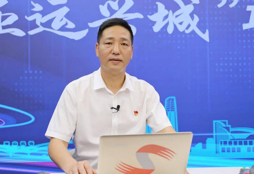 袁勇刚走进萧山网直播间,畅谈数智楼塔探索发展新路径