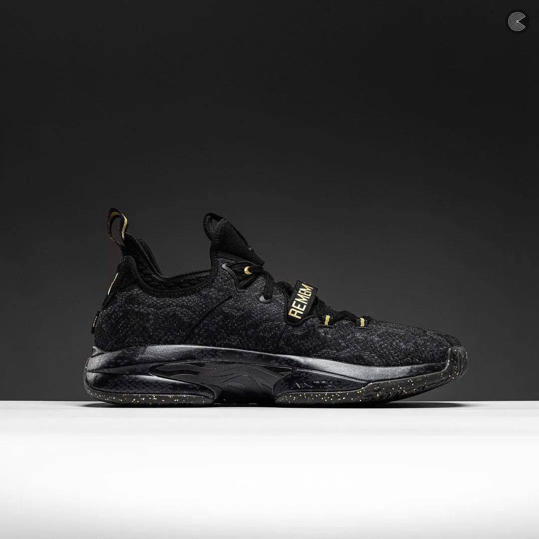 @Weocia|致敬科比！「黑曼巴配色」海沃德 GH2 实物释出