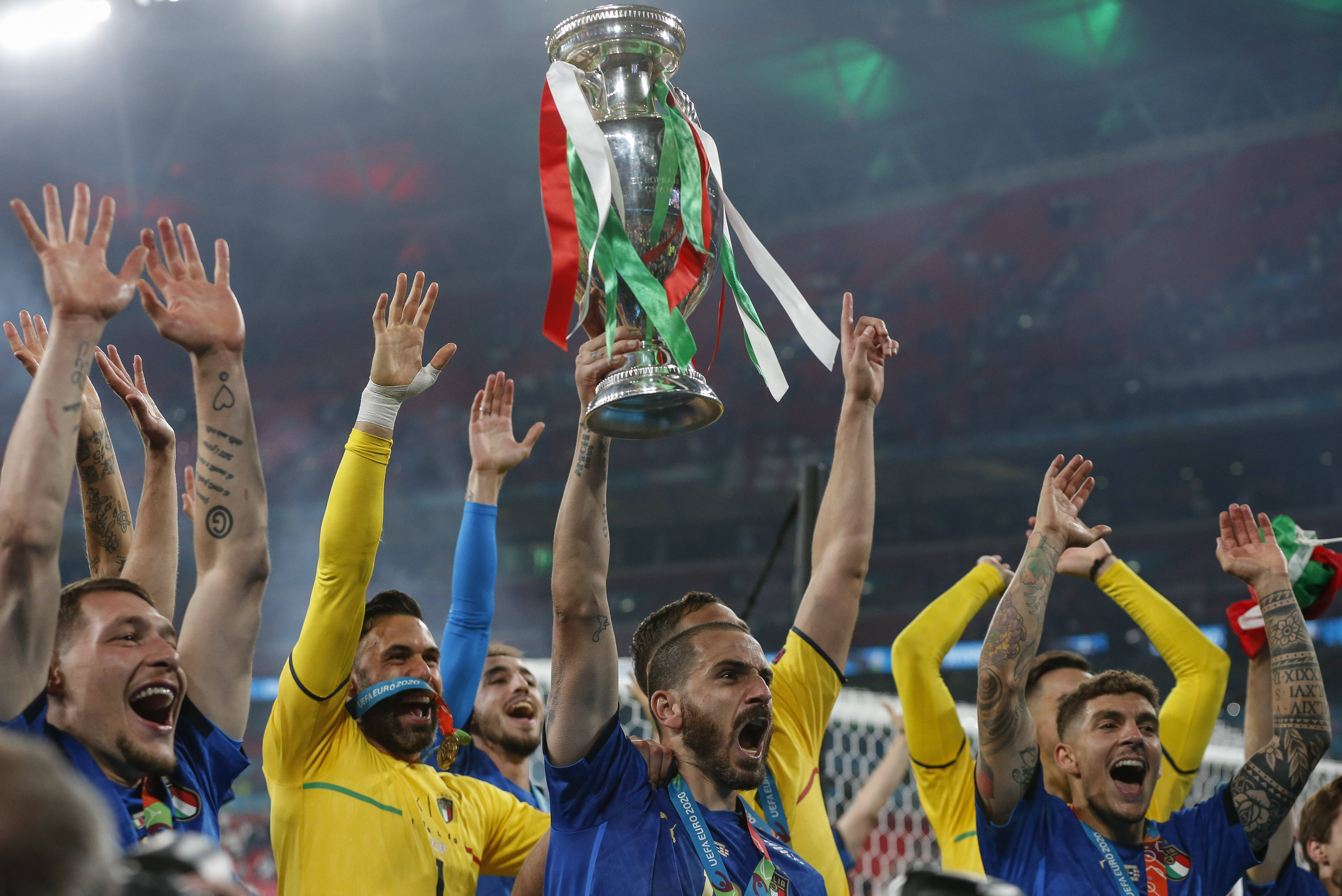 足球——意大利队夺得欧锦赛冠军