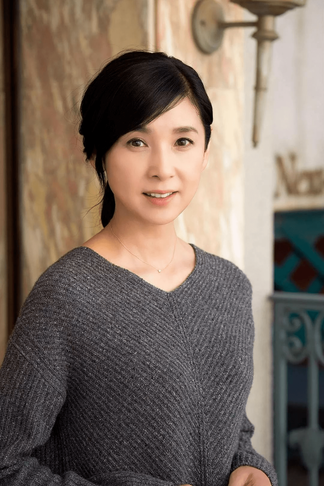 女人过了30岁黄脸婆皮肤保养不当年龄显老10岁