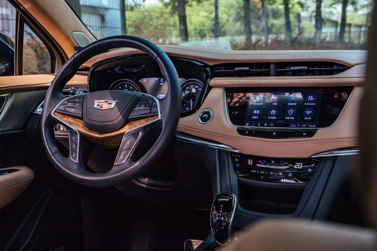 混出更多惊喜——2021款凯迪拉克xt5awd