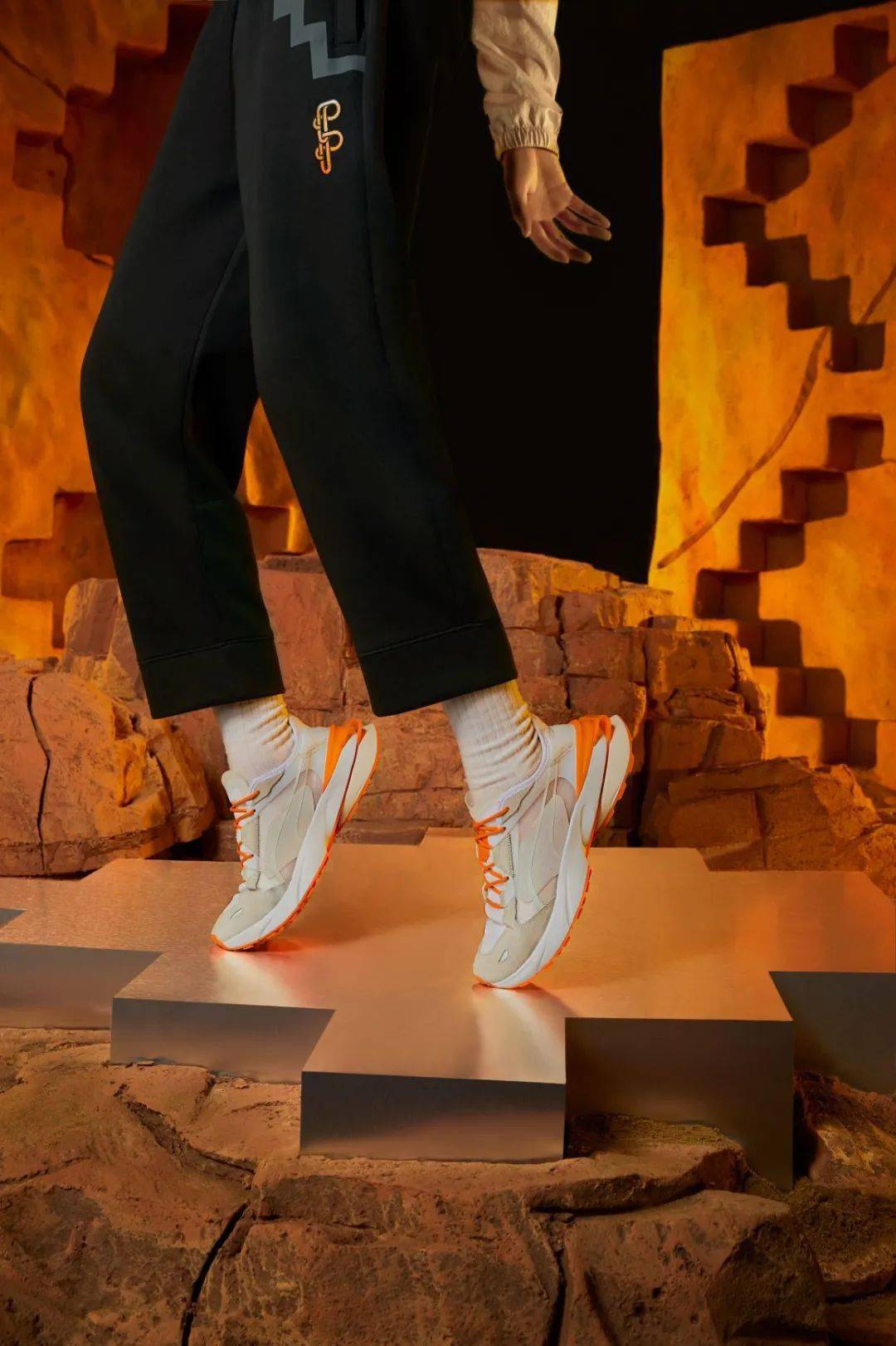 puma首度携手pronounce推出联名系列 以远古文明演绎潮流风尚