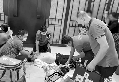 抢救|沈阳大爷唱着歌忽然晕倒！医生紧急提醒！