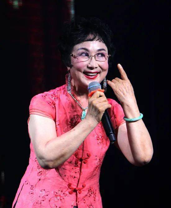 名家教戏王清芬教唱徒弟抬花轿坐轿一折