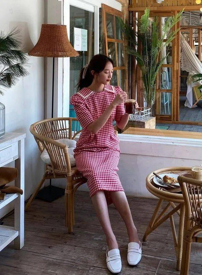 都能|连衣裙+“仙女鞋”=今夏王炸组合，巨美巨时髦，气质绝了！