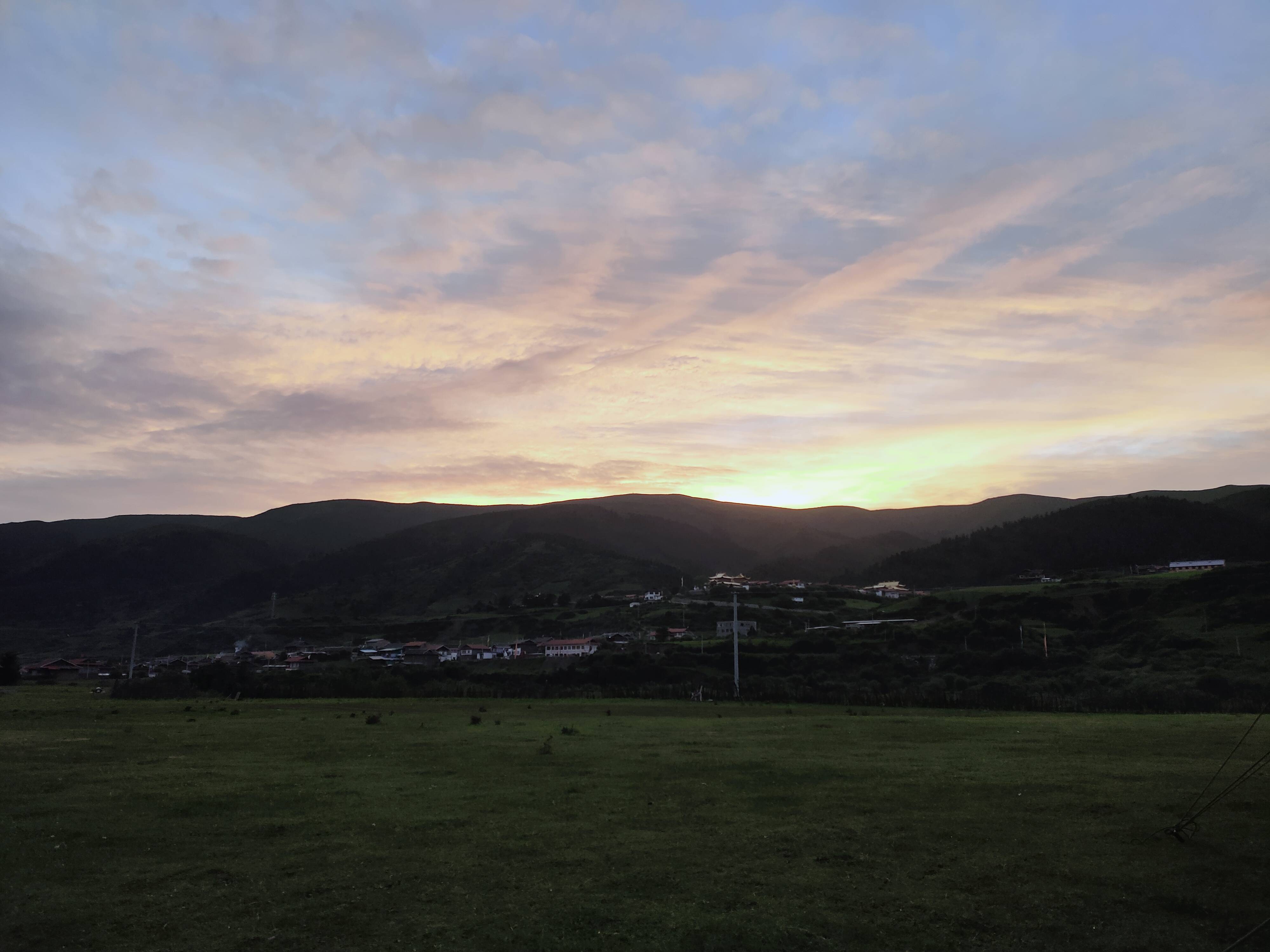 阿坝州松潘县毛儿盖"三四"工作法建设美丽乡村