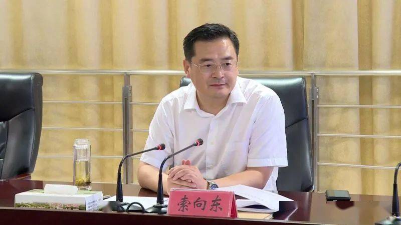 7月14日下午,县委副书记,代县长索向东主持召开沛县微山湖岸线