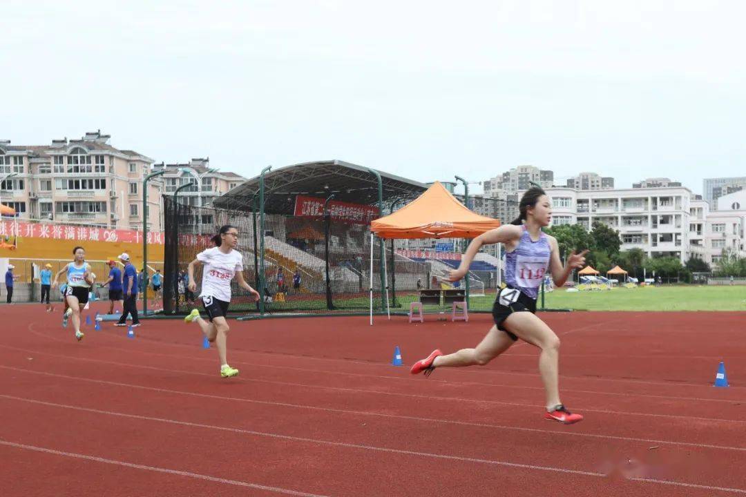 a779842cf50543bc9cdf12d5721bb865.jpeg