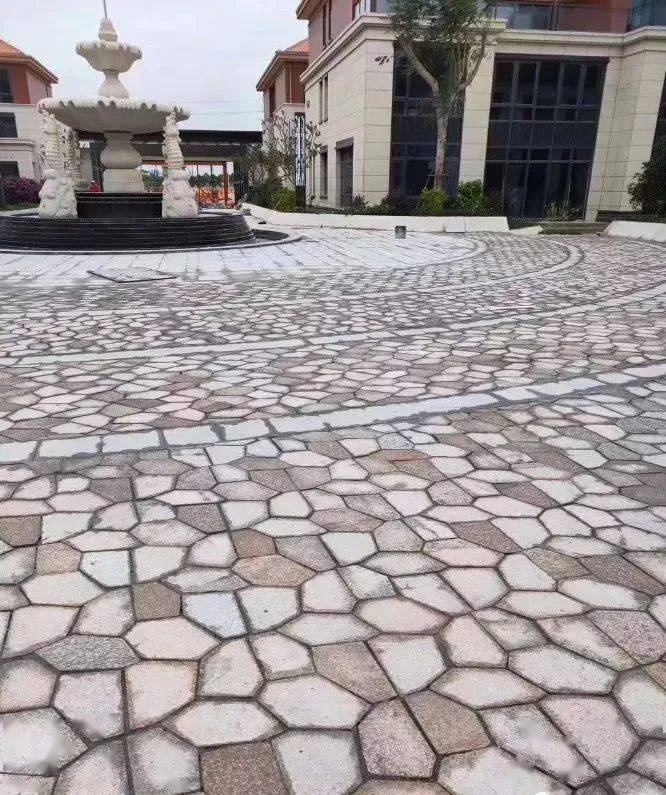 冰裂纹vs马蹄石,室外石材铺装用哪个?