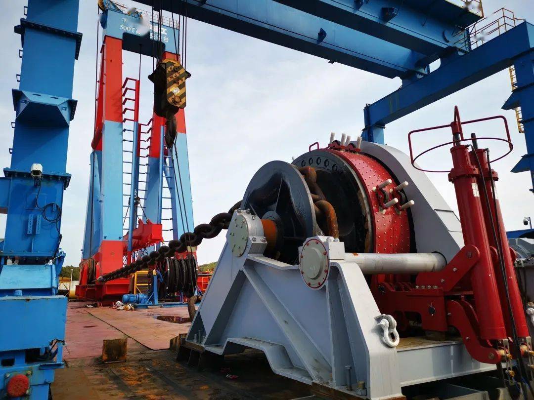 振华重工自主设计制造的国内最大拉力锚链机通过验收