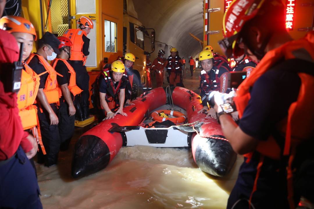 珠海隧道透水事故救援第四日:被困人员仍失联,距被困点还有561