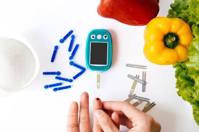 肾脏|夏季贪凉？注意！这类人群切忌冷饮冷食！会伤肾！