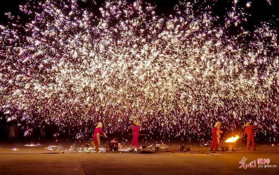 of|China's unique molten iron throwing tradition presented in N China’s Mongolia