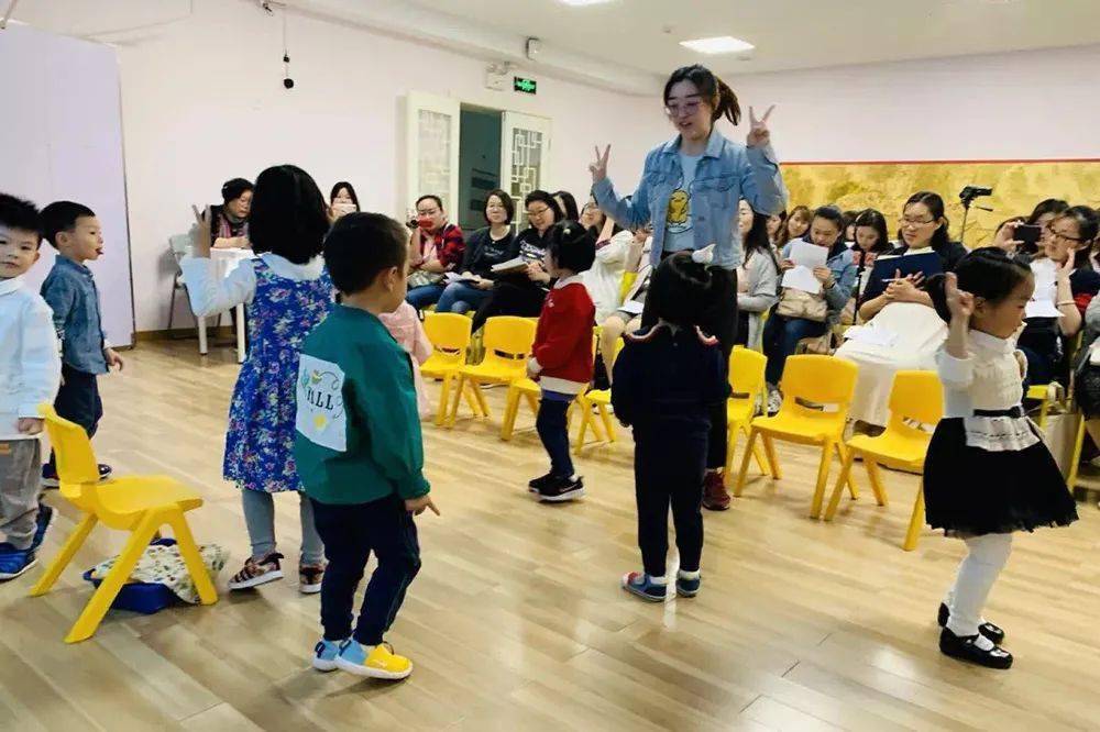 百年華誕唱響校歌給黨聽華東師範大學附屬幼兒園