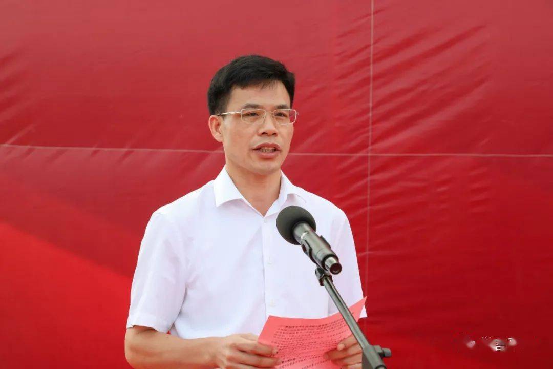 平果市委常委,市人民政府副市长李华聪主持开工仪式浙江新月控股集团